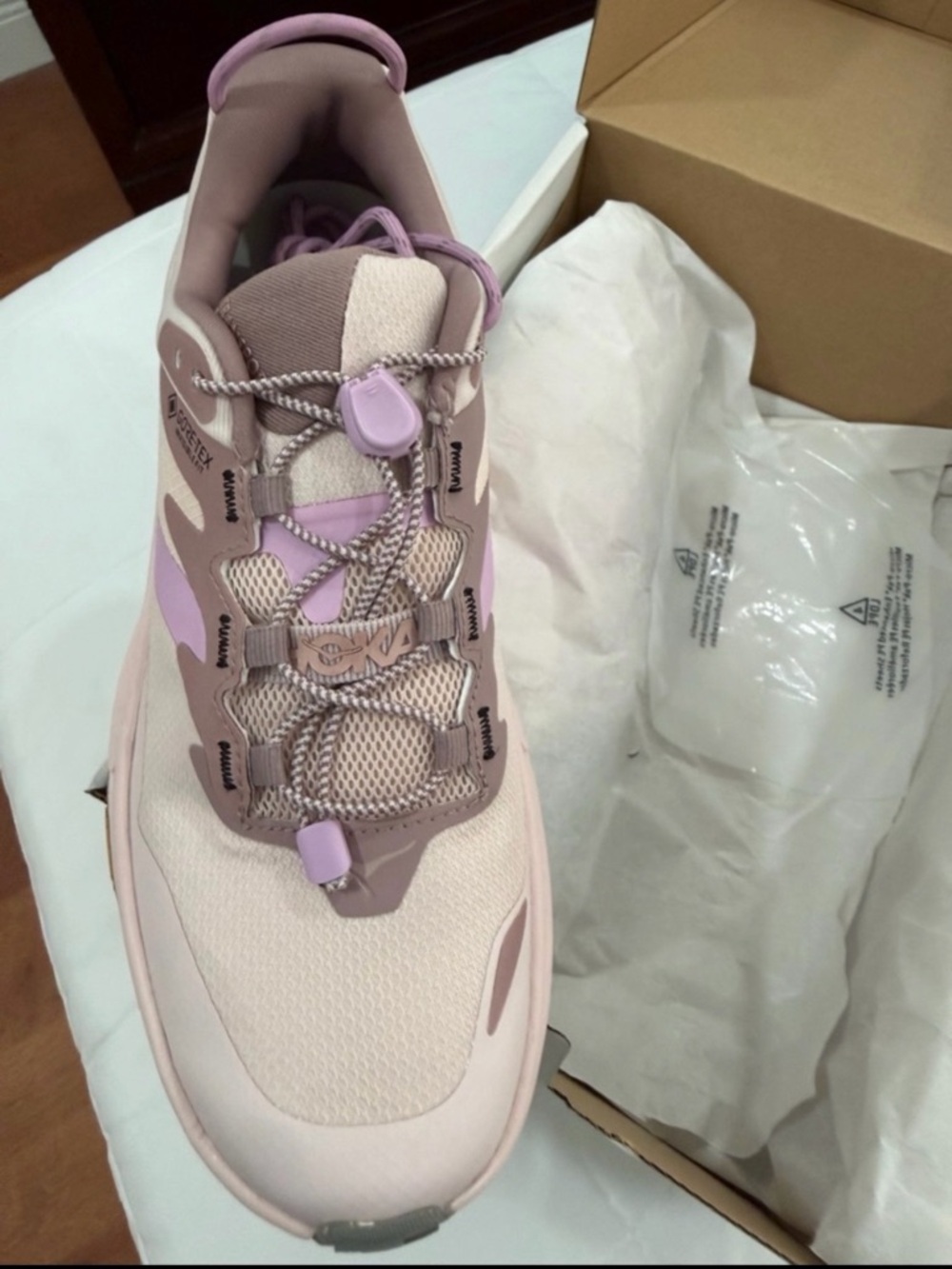Hoka One Box with White Label